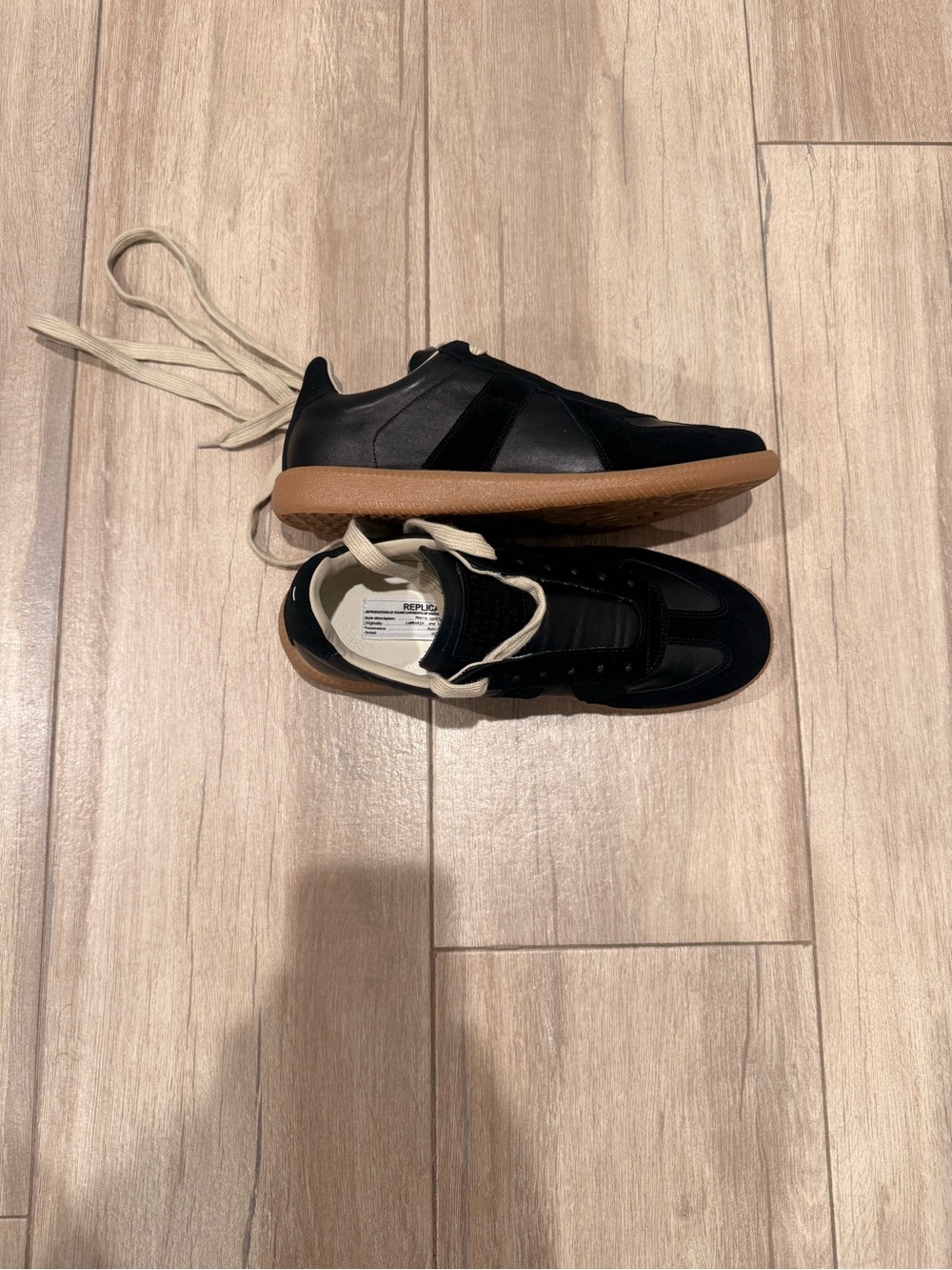 Maison Margiela gats Black Sneakers with Gum Sole
